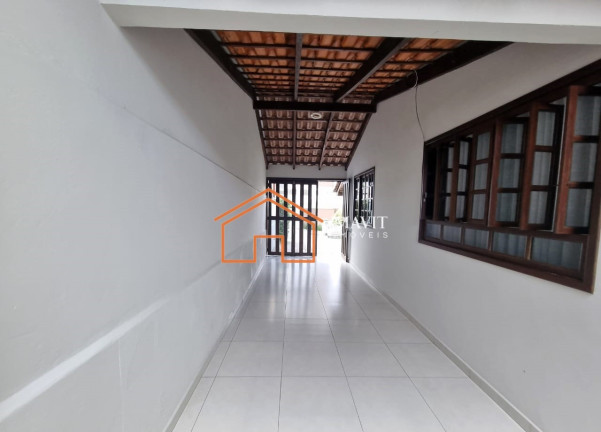 Imagem Casa com 4 Quartos à Venda, 240 m² em Costa E Silva - Joinville Imagem Casa com 4 Quartos à Venda, 240 m² em Costa E Silva - Joinville
