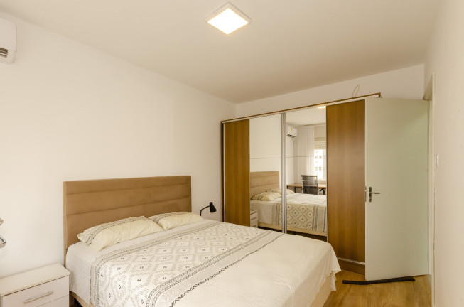 Imagem Imóvel com 2 Quartos à Venda, 63 m² em Mont Serrat - Porto Alegre