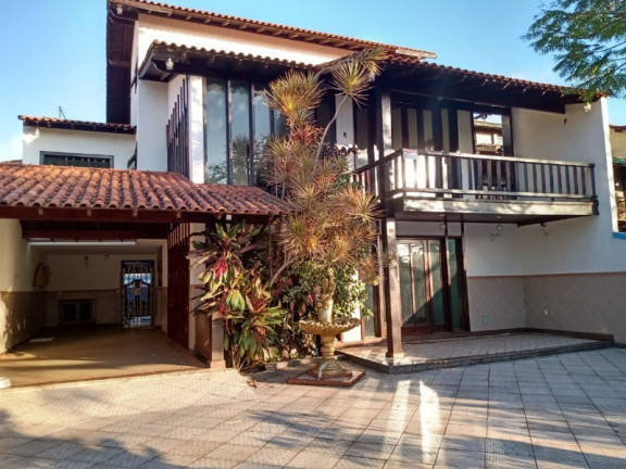 Casa com 4 Quartos à Venda, 405 m² em Piratininga - Niterói