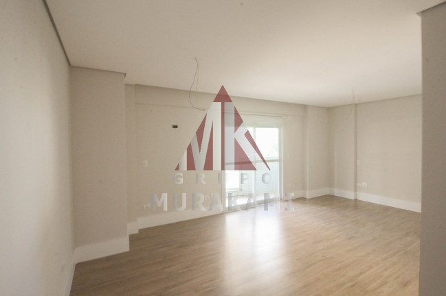 Imagem Imóvel com 3 Quartos à Venda, 207 m² em Zona 01 - Maringá Imagem Imóvel com 3 Quartos à Venda, 207 m² em Zona 01 - Maringá