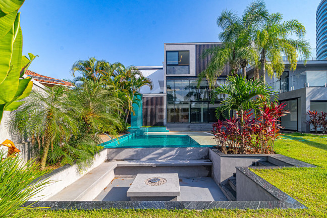 Imagem Casa com 5 Quartos à Venda, 1.288 m² em Barra Da Tijuca - Rio De Janeiro Imagem Casa com 5 Quartos à Venda, 1.288 m² em Barra Da Tijuca - Rio De Janeiro