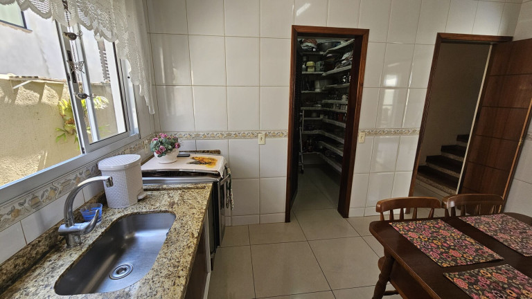 Imagem Sobrado com 5 Quartos à Venda, 202 m² em Botujuru - Mogi Das Cruzes