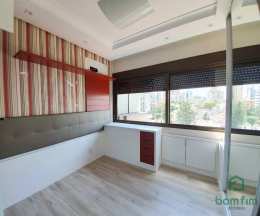 Imagem Apartamento com 3 Quartos à Venda, 230 m² em São João - Porto Alegre Imagem Apartamento com 3 Quartos à Venda, 230 m² em São João - Porto Alegre