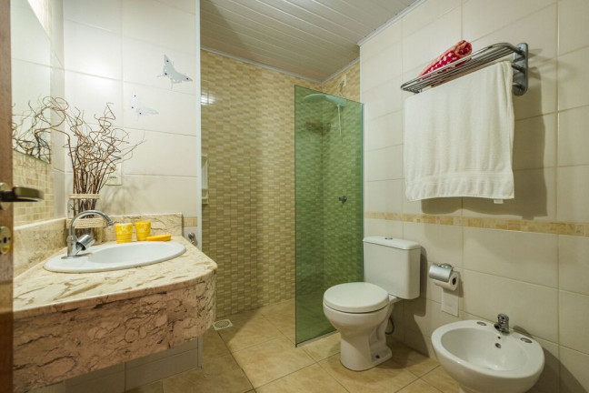 Imagem Casa com 6 Quartos à Venda, 420 m² em Ponta Das Canas - Florianópolis Imagem Casa com 6 Quartos à Venda, 420 m² em Ponta Das Canas - Florianópolis