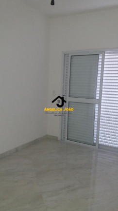 Imagem Casa de Condomínio com 3 Quartos à Venda, 210 m² em Vila Sao Jorge - São Vicente