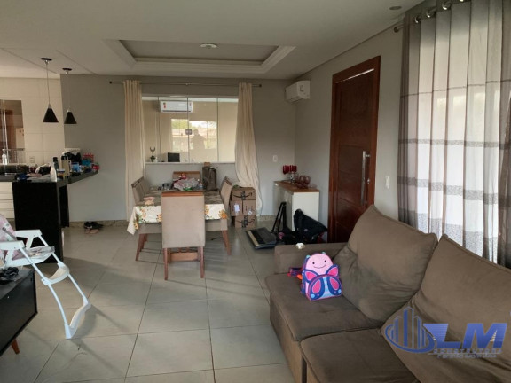 Imagem Casa com 3 Quartos à Venda, 250 m² em Nova Guarapari - Guarapari