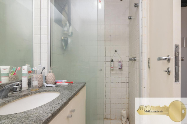Imagem Apartamento com 1 Quarto à Venda, 38 m² em Copacabana - Rio De Janeiro Imagem Apartamento com 1 Quarto à Venda, 38 m² em Copacabana - Rio De Janeiro