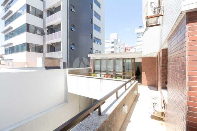 Imagem Apartamento com 3 Quartos à Venda, 181 m² em Mont Serrat - Porto Alegre Imagem Apartamento com 3 Quartos à Venda, 181 m² em Mont Serrat - Porto Alegre