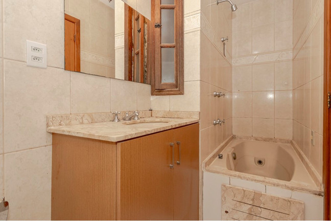 Imagem Cobertura com 3 Quartos à Venda, 154 m² em Mont Serrat - Porto Alegre Imagem Cobertura com 3 Quartos à Venda, 154 m² em Mont Serrat - Porto Alegre