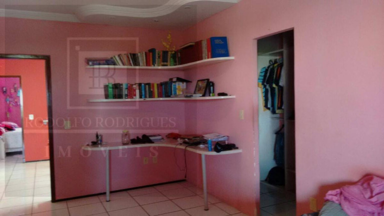 Imagem Casa com 4 Quartos à Venda, 250 m² em Edson Queiroz - Fortaleza Imagem Casa com 4 Quartos à Venda, 250 m² em Edson Queiroz - Fortaleza