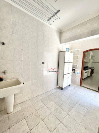 Imagem Casa com 6 Quartos à Venda, 175 m² em Canto Do Forte - Praia Grande Imagem Casa com 6 Quartos à Venda, 175 m² em Canto Do Forte - Praia Grande