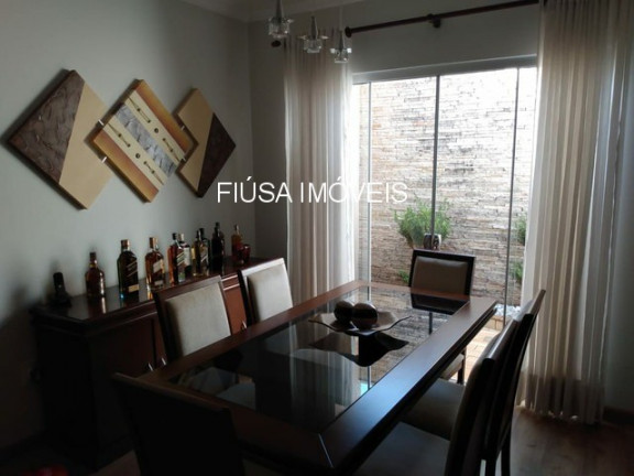 Imagem Casa com 3 Quartos à Venda, em Santa Cruz - Batatais Imagem Casa com 3 Quartos à Venda, em Santa Cruz - Batatais