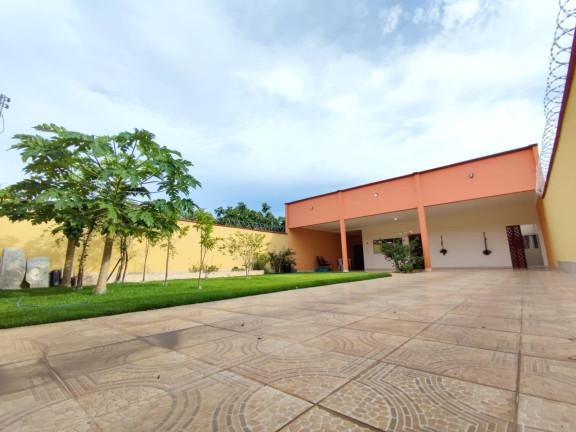 Imagem Casa com 3 Quartos à Venda, 360 m² em Jardim Belvedere - Caldas Novas Imagem Casa com 3 Quartos à Venda, 360 m² em Jardim Belvedere - Caldas Novas