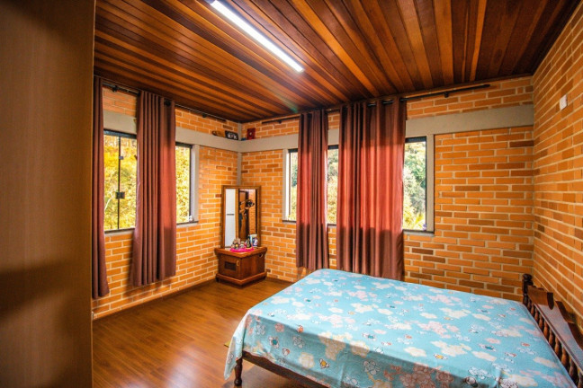 Imagem Chácara com 8 Quartos à Venda, 34.000 m² em Bateias - Campo Largo Imagem Chácara com 8 Quartos à Venda, 34.000 m² em Bateias - Campo Largo