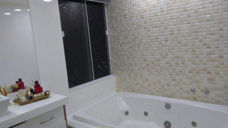 Imagem Casa com 4 Quartos à Venda, em Lagoa - Macaé Imagem Casa com 4 Quartos à Venda, em Lagoa - Macaé