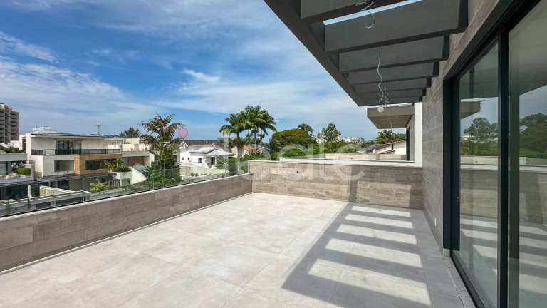 Imagem Casa de Condomínio com 5 Quartos à Venda,  em Barra Da Tijuca - Rio De Janeiro