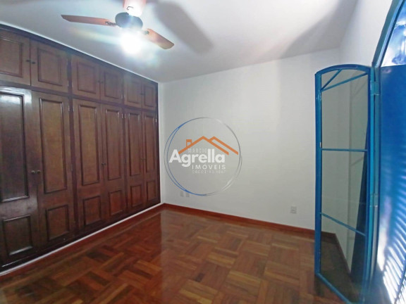 Imagem Casa com 3 Quartos à Venda, 252 m² em Vila Melo - Mogi Mirim Imagem Casa com 3 Quartos à Venda, 252 m² em Vila Melo - Mogi Mirim