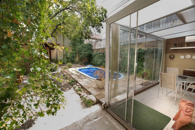 Imagem Casa com 4 Quartos à Venda, 272 m² em Rio Branco - Porto Alegre Imagem Casa com 4 Quartos à Venda, 272 m² em Rio Branco - Porto Alegre