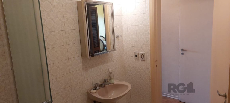 Imagem Apartamento com 3 Quartos à Venda, 174 m² em Petrópolis - Porto Alegre Imagem Apartamento com 3 Quartos à Venda, 174 m² em Petrópolis - Porto Alegre