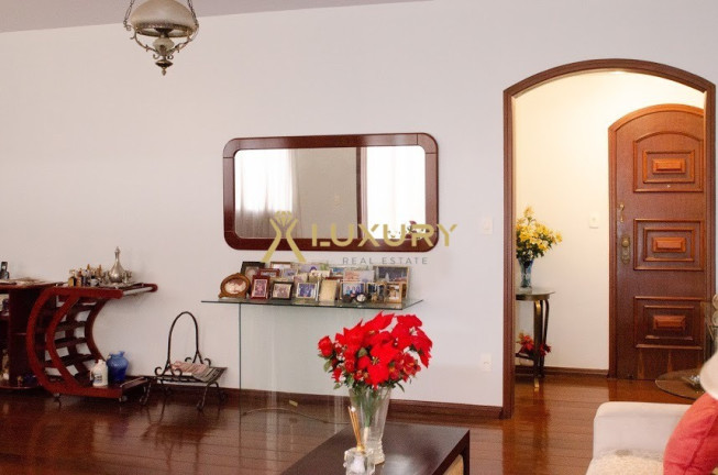 Imagem Imóvel com 4 Quartos à Venda, 221 m² em Savassi - Belo Horizonte Imagem Imóvel com 4 Quartos à Venda, 221 m² em Savassi - Belo Horizonte
