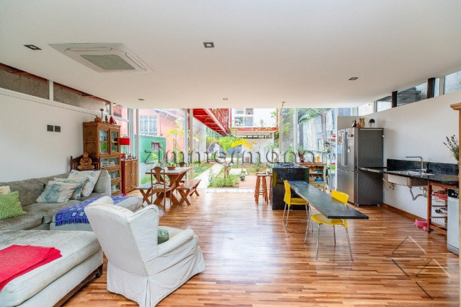 Imagem Casa com 4 Quartos à Venda, 500 m² em Brooklin - São Paulo Imagem Casa com 4 Quartos à Venda, 500 m² em Brooklin - São Paulo