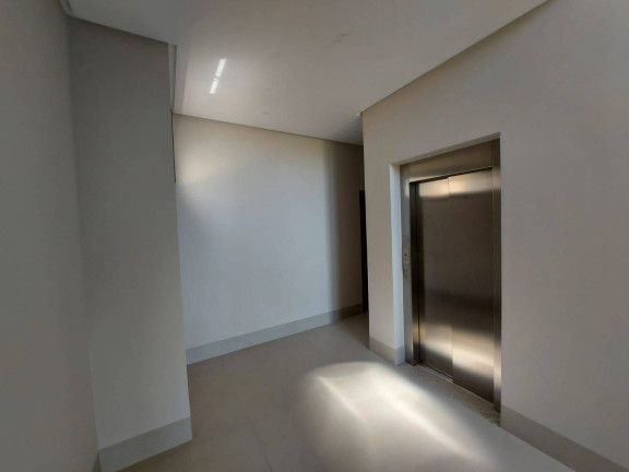 Imagem Casa com 5 Quartos à Venda, 490 m² em Goiânia