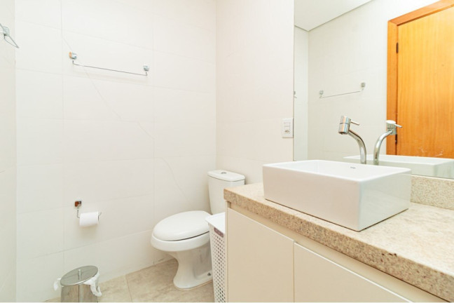 Imagem Casa com 4 Quartos à Venda, 311 m² em Chácara Das Pedras - Porto Alegre Imagem Casa com 4 Quartos à Venda, 311 m² em Chácara Das Pedras - Porto Alegre