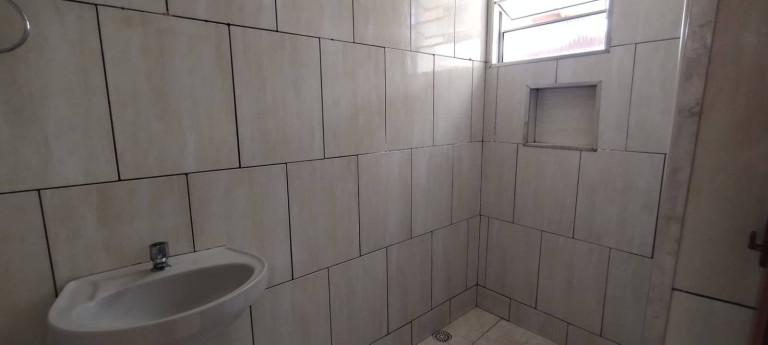 Imagem Casa com 1 Quarto para Alugar,  em Jardim Dona Sinhá - São Paulo