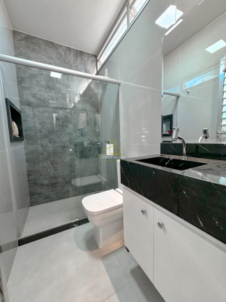 Imagem Casa com 3 Quartos à Venda, 245 m² em Nova Carapina I - Serra