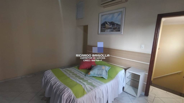 Imagem Casa com 5 Quartos à Venda, 210 m² em Guilhermina - Praia Grande Imagem Casa com 5 Quartos à Venda, 210 m² em Guilhermina - Praia Grande