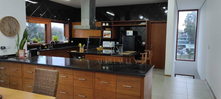 Imagem Casa com 5 Quartos à Venda ou Locação, 1.300 m² em Residencial Tamboré - Barueri Imagem Casa com 5 Quartos à Venda ou Locação, 1.300 m² em Residencial Tamboré - Barueri