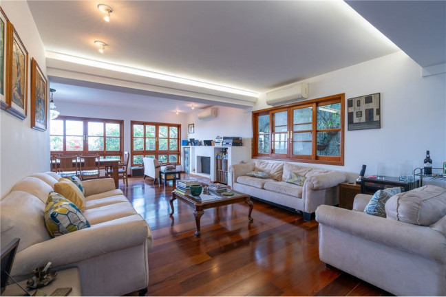 Imagem Casa com 4 Quartos à Venda, em Rolinópolis - São Paulo Imagem Casa com 4 Quartos à Venda, em Rolinópolis - São Paulo
