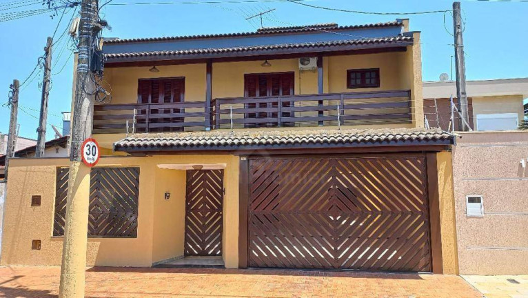 Casa com 3 Quartos à Venda ou Locação, 252 m² em Jardim Kioto Ii - Indaiatuba