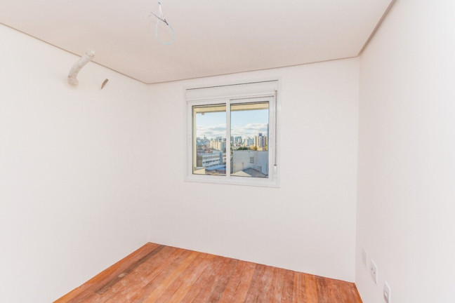 Imagem Imóvel com 2 Quartos à Venda, 61 m² em Menino Deus - Porto Alegre Imagem Imóvel com 2 Quartos à Venda, 61 m² em Menino Deus - Porto Alegre