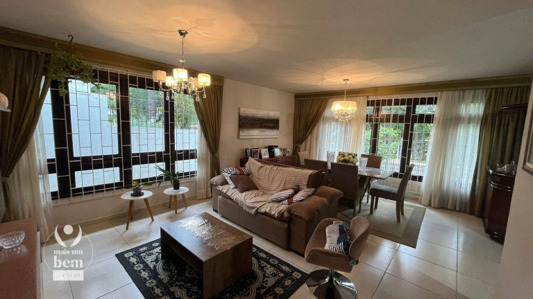 Imagem Casa com 5 Quartos à Venda, 236 m² em Atuba - Curitiba