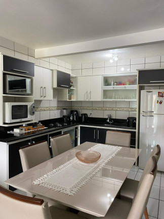Imagem Casa com 3 Quartos à Venda, 105 m² em Centro - Garopaba Imagem Casa com 3 Quartos à Venda, 105 m² em Centro - Garopaba