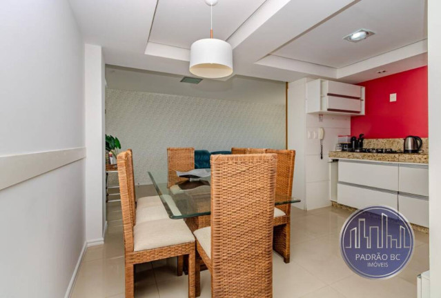 Imagem Apartamento com 3 Quartos para Alugar, 100 m² em Centro - Balneário Camboriú Imagem Apartamento com 3 Quartos para Alugar, 100 m² em Centro - Balneário Camboriú