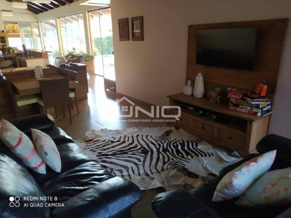 Imagem Casa com 6 Quartos à Venda, 465 m² em Centro - São Jorge D'oeste Imagem Casa com 6 Quartos à Venda, 465 m² em Centro - São Jorge D'oeste