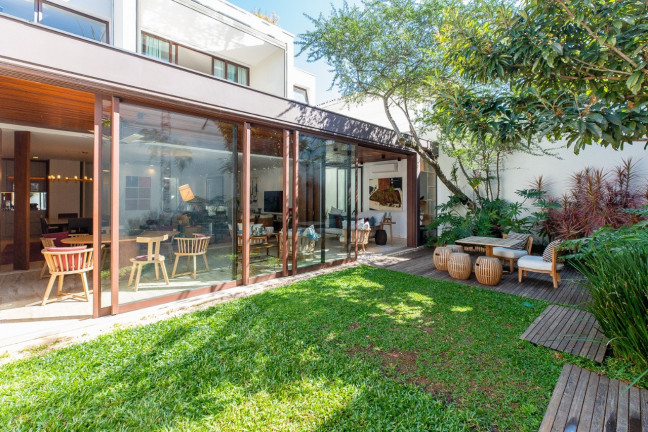Imagem Casa com 4 Quartos à Venda, em Jardim Paulista - São Paulo Imagem Casa com 4 Quartos à Venda, em Jardim Paulista - São Paulo
