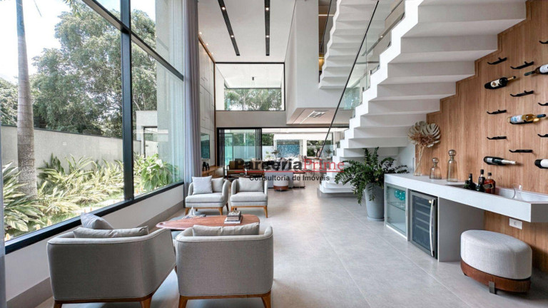 Imagem Casa com 6 Quartos à Venda, 555 m² em Riviera Módulo 17 - Bertioga Imagem Casa com 6 Quartos à Venda, 555 m² em Riviera Módulo 17 - Bertioga