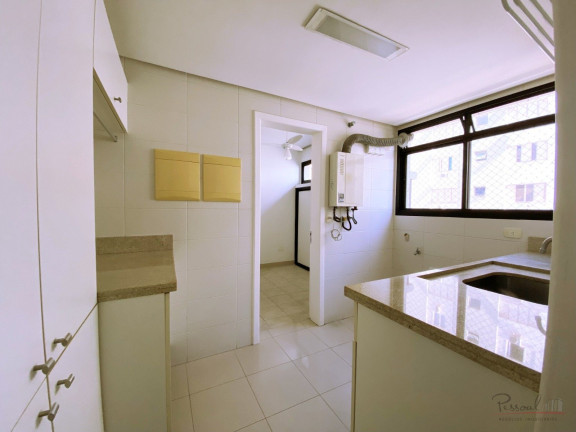 Imagem Apartamento com 4 Quartos à Venda, 307 m² em Beira Mar - Florianópolis Imagem Apartamento com 4 Quartos à Venda, 307 m² em Beira Mar - Florianópolis