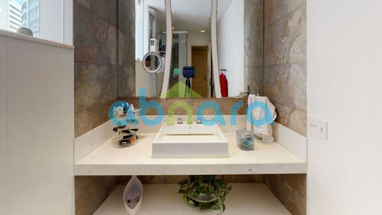 Imagem Apartamento com 3 Quartos à Venda, 180 m² em Copacabana - Rio De Janeiro Imagem Apartamento com 3 Quartos à Venda, 180 m² em Copacabana - Rio De Janeiro