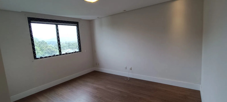 Imagem Apartamento com 3 Quartos à Venda, 307 m² em Atiradores - Joinville