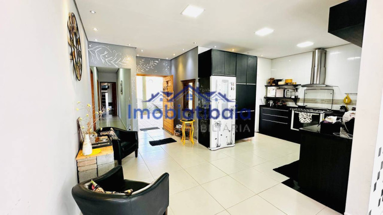 Imagem Casa com 4 Quartos à Venda, 1 m² em Centro - Joanópolis