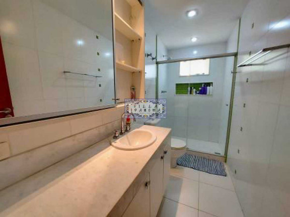 Imagem Imóvel com 4 Quartos à Venda, 286 m² em Anil - Rio De Janeiro Imagem Imóvel com 4 Quartos à Venda, 286 m² em Anil - Rio De Janeiro