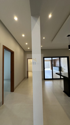 Imagem Casa com 3 Quartos à Venda, 241 m² em Jardim América - Goiânia Imagem Casa com 3 Quartos à Venda, 241 m² em Jardim América - Goiânia