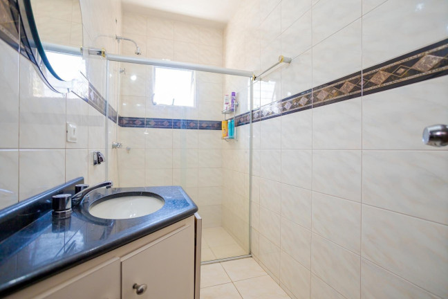 Imagem Casa com 4 Quartos à Venda, 252 m² em Seminário - Curitiba Imagem Casa com 4 Quartos à Venda, 252 m² em Seminário - Curitiba