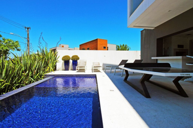 Imagem Casa de Condomínio com 4 Quartos à Venda, 341 m² em Vila Nova - Porto Alegre Imagem Casa de Condomínio com 4 Quartos à Venda, 341 m² em Vila Nova - Porto Alegre