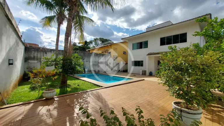 Imagem Casa com 4 Quartos à Venda, 211 m² em Jardim América - Goiânia Imagem Casa com 4 Quartos à Venda, 211 m² em Jardim América - Goiânia