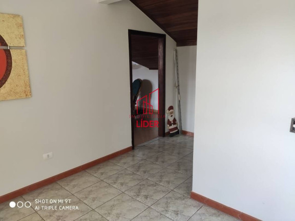 Imagem Casa com 4 Quartos à Venda, 320 m² em Curitiba Imagem Casa com 4 Quartos à Venda, 320 m² em Curitiba